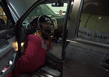 Компания «АргоАвто» специализируется на установке дополнительного оборудования (системы мониторинга, автосигнализации, автомагнитолы, ксенон, парктроники...)